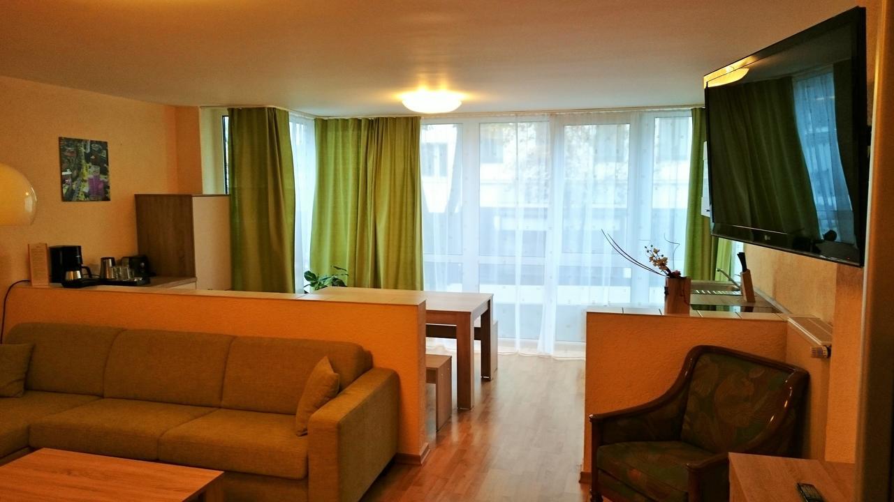 Apartments Hotel Petersburg Dusseldorf Ruang foto